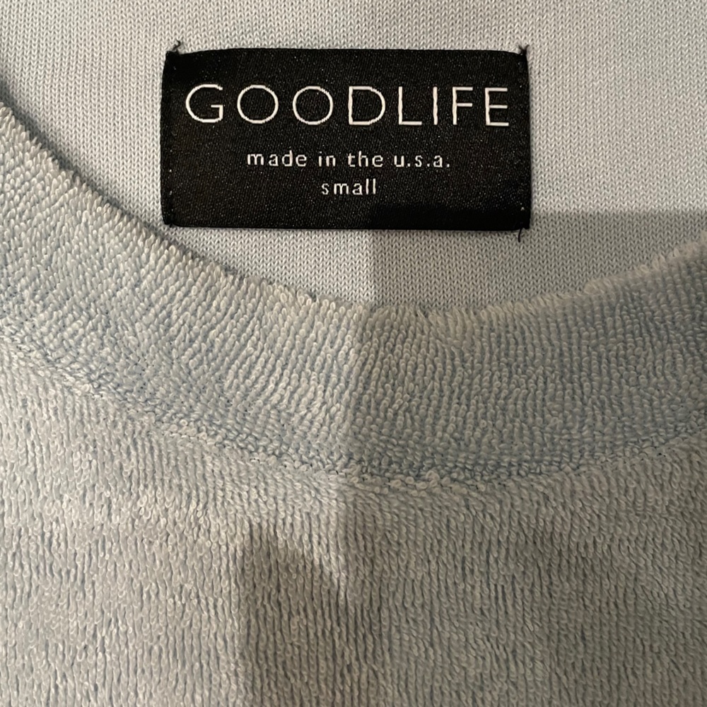 GOODLIFE Men’s light blue short sleeve terry cloth tee in size Small 👕